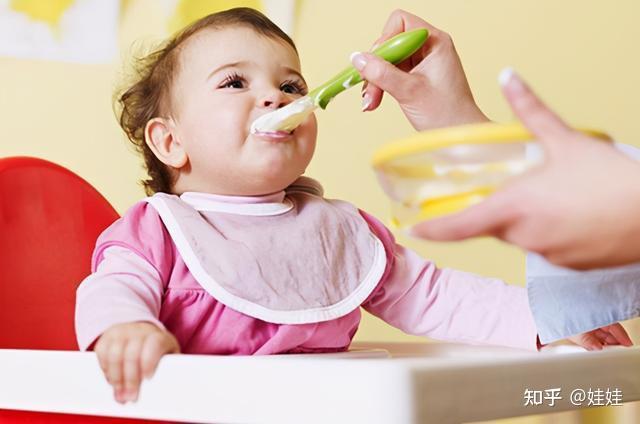  如何引导宝宝逐渐接触新鲜食材？